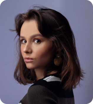 Women with C-curl bob hair